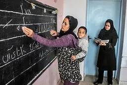 ارائه آموزش‌های «مهارتی»  در کار سوادآموزی به بی‌سوادان

