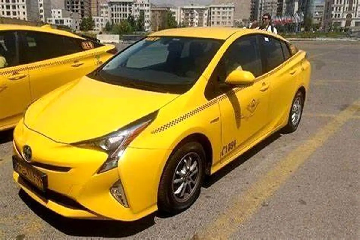 نخستین پایانه تاکسیرانی خورشیدی تهران افتتاح شد

