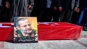 تصویر ۳ فرمانده قدیمی سپاه در مراسم تشییع سردار افشار + عکس
