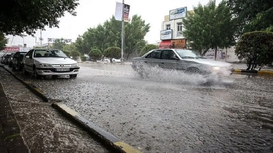 نگاه نفتی به باران