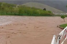 صدور هشدار قرمز در شهرستان فیروزکوه/ مردم در حاشیه رودخانه‌ها تردد نکنند

