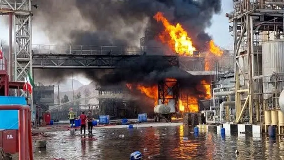 فوت دومین مصدوم حادثه آتش سوزی در پالایشگاه نفت بندرعباس

