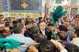 رئیس جمهور به زیارت حرم مطهر امام رضا(ع) مشرف شد