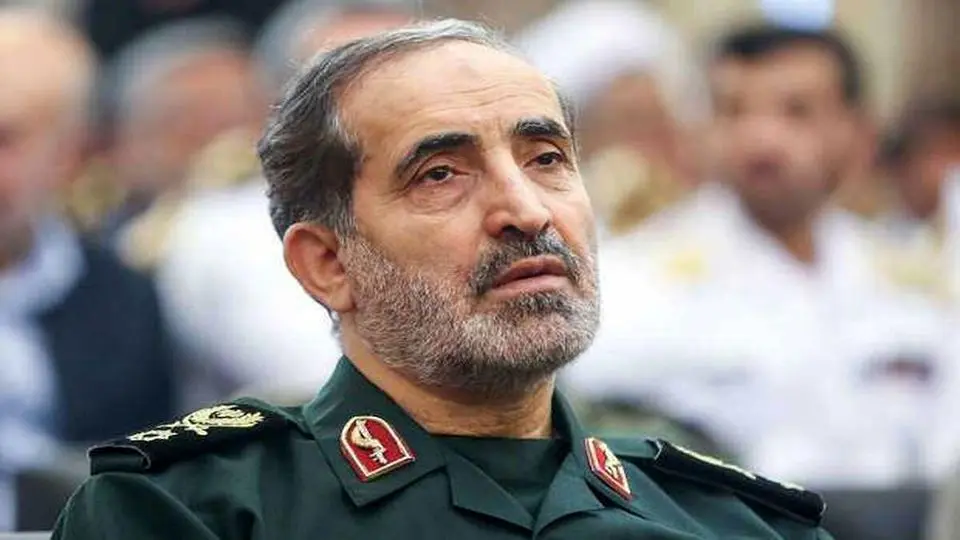 عکسی از دیدار شهیدان شادمانی و رشید با رهبری
