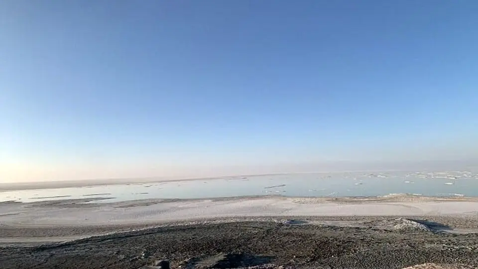 روایت‌های ضدونقیض از مالچ‌پاشی دریاچه ارومیه 