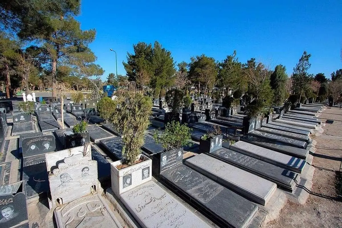 عجیب ترین سنگ قبر های ایران

