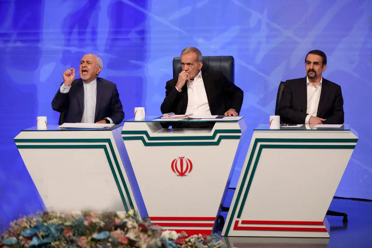 پس‌لرزه‌ افشاگری‌های جنجالی «محمدجواد ظریف» در صداوسیما؛ «مسعود پزشکیان» چه اسنادی را رو کرد؟/ ویدئو و تصاویر
