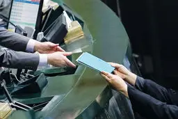 دخل‌و‌خرج ناسازگار
