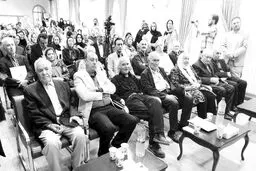 ... اشتیاق مردمی عاشق