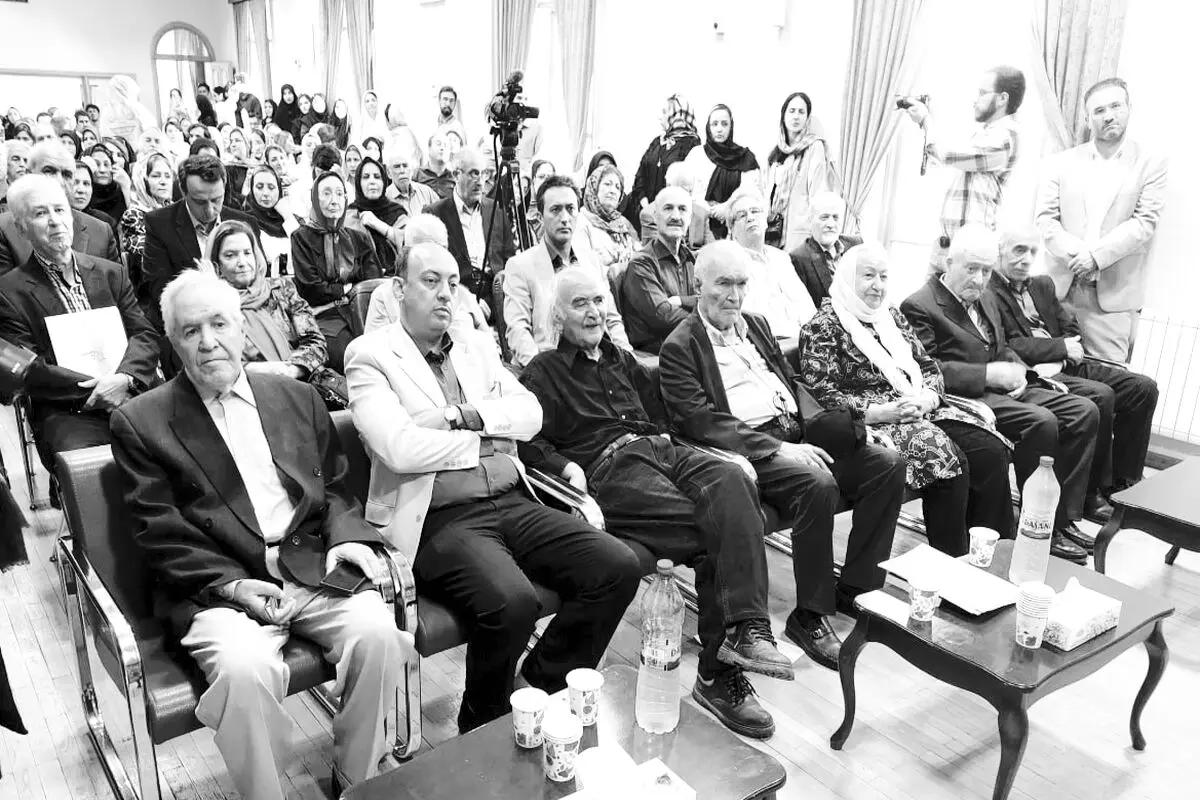 ... اشتیاق مردمی عاشق