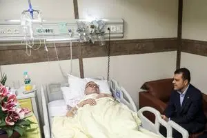 دکتر مهدی گلشنی چهره ماندگار فیزیک در بیمارستان بستری شد