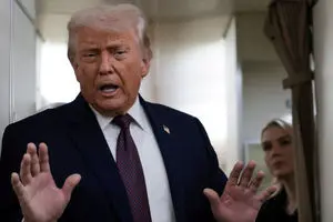 ترامپ تصاویر حمله به ایلهان عمر را ساختگی خواند

