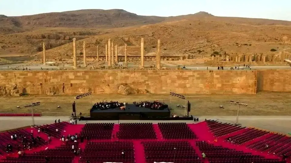 ارکستر ملی ارمنستان ۱۵ شهریور در تخت جمشید اجرا میکند