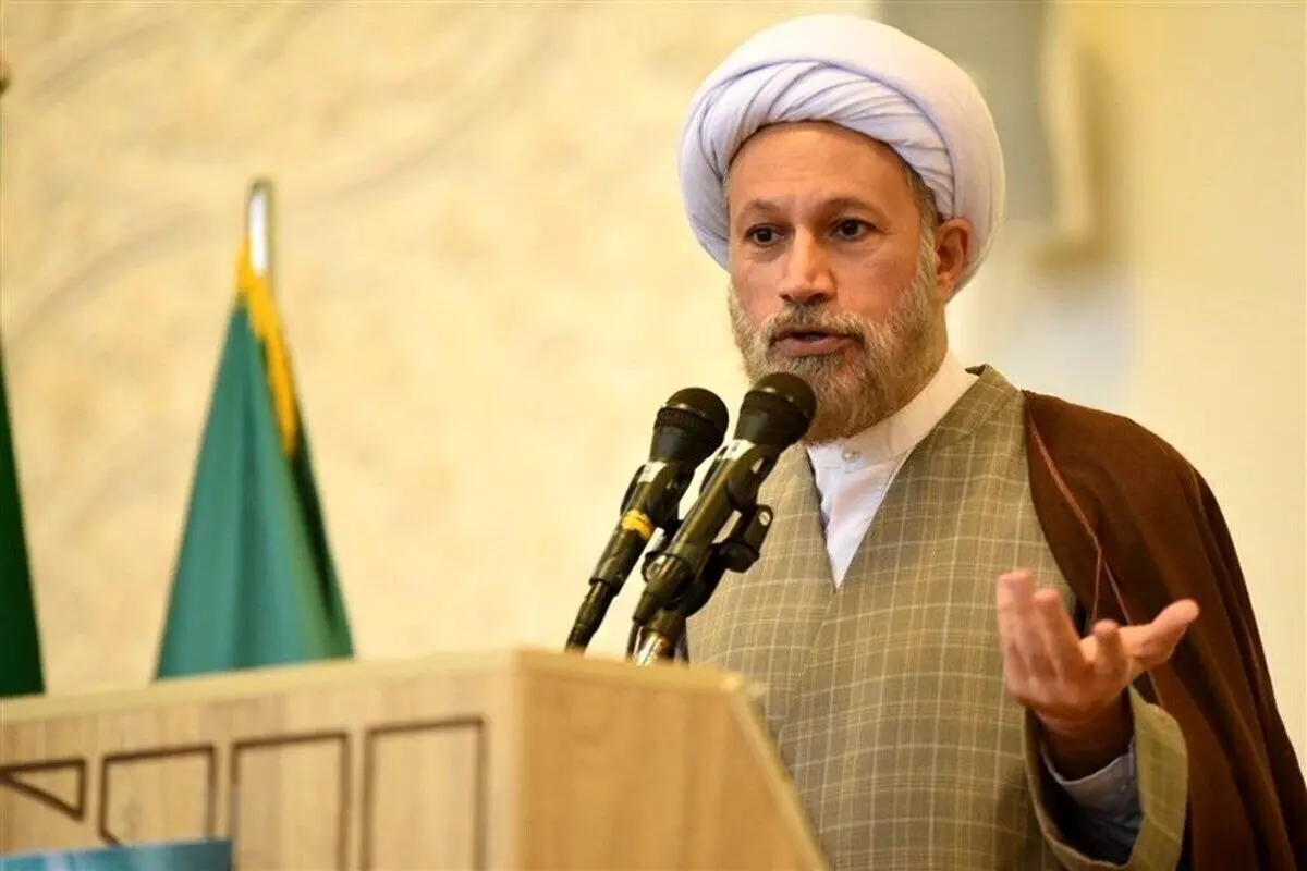 باید نسل فعلی و نسل آینده را بر اساس اینکه «باید از نایب امام زمانت اطاعت کنی تا خود حضرت بیاید» تربیت کنیم
