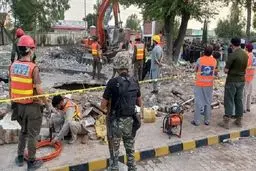 Gunmen kill 7 customs officials in western Pakistan