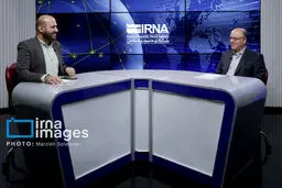 کارمندان دولت هر روز  چند ساعت کار مفید انجام می دهند ؟
