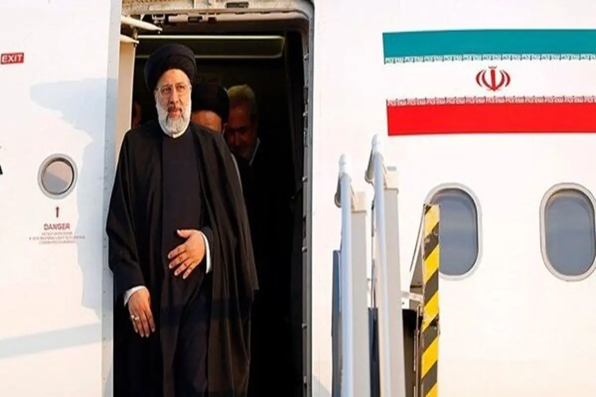 President Raeisi arrives in Isfahan