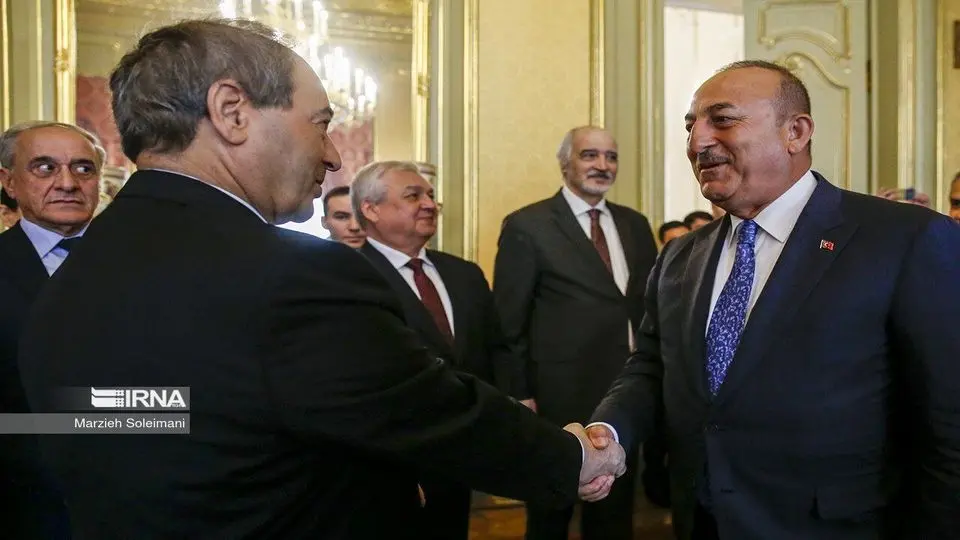 دست دادن وزیر خارجه ترکیه و سوریه پس از یک دهه اختلاف 