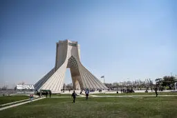 بازدید از برج آزادی برای خبرنگاران رایگان شد


