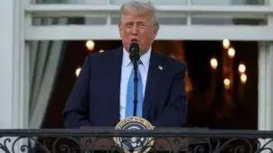 وال استریت ژورنال: شنوایی ترامپ مشکل دارد
