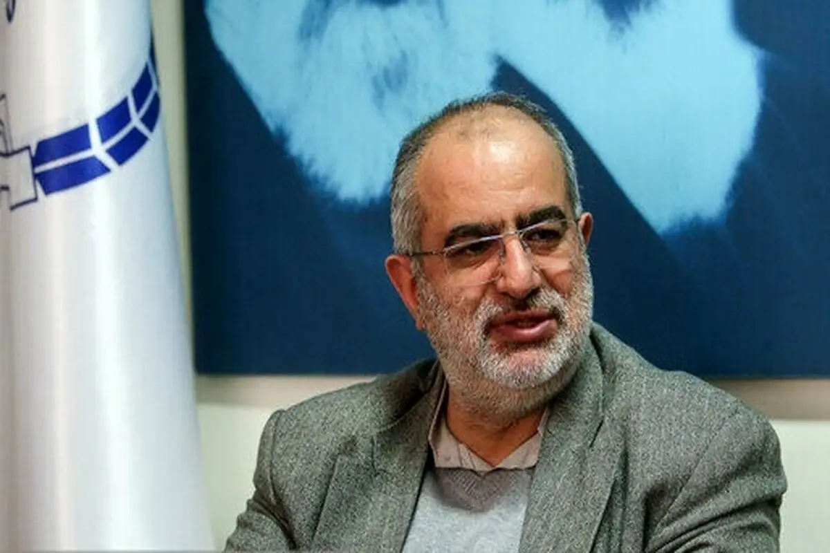 واکنش حسام‌الدین آشنا به حمایت رهبری از دولت رئیسی

