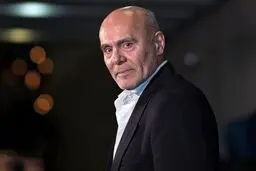 جمشید هاشم‌پور: من سالم هستم، به این اخبار توجه نکنید/ عکس