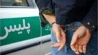 بازداشت یک راننده تاکسی به خاطر دست‌ نوشته‌ای در مورد حجاب/ عکس
