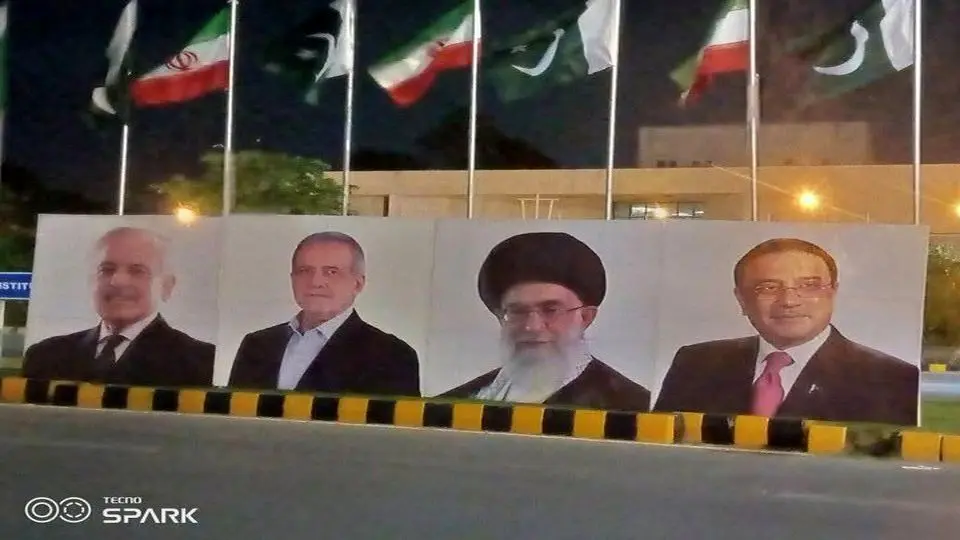 تصویر رهبر انقلاب در خیابان های پاکستان