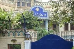 سفارت ایران:ادعا دریافت پول برای عبور کشتی‌ها از تنگه هرمز بی اساس است

