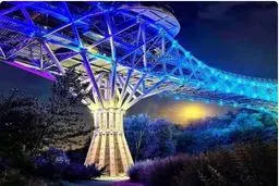 پل طبیعت آبی می‌شود

