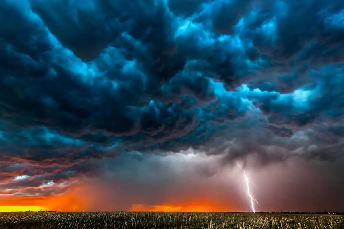 خسارت سنگین طوفان و تندباد در اصفهان؛ شهروندان اصفهانی هشدار طوفان و سیلاب را جدی بگیرند/ ویدئو
