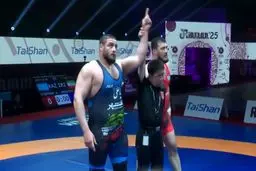 کشتی فرنگی قهرمانی آسیا؛ فردین هدایتی قهرمان شد و مدال طلا گرفت

