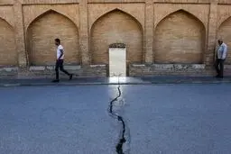 بحران فرونشست در اصفهان/ استانداری: در سال گذشته بیش از ۳۰ مورد حادثه و در سال جاری تا کنون ۱۲ حادثه داشته‌ایم