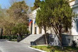 السفارة الروسیة بطهران تفنّد خبر ارسال اسلحة ایرانیة الى روسیا