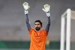 فدراسیون نشسته به ریش ما می‌خندد!


