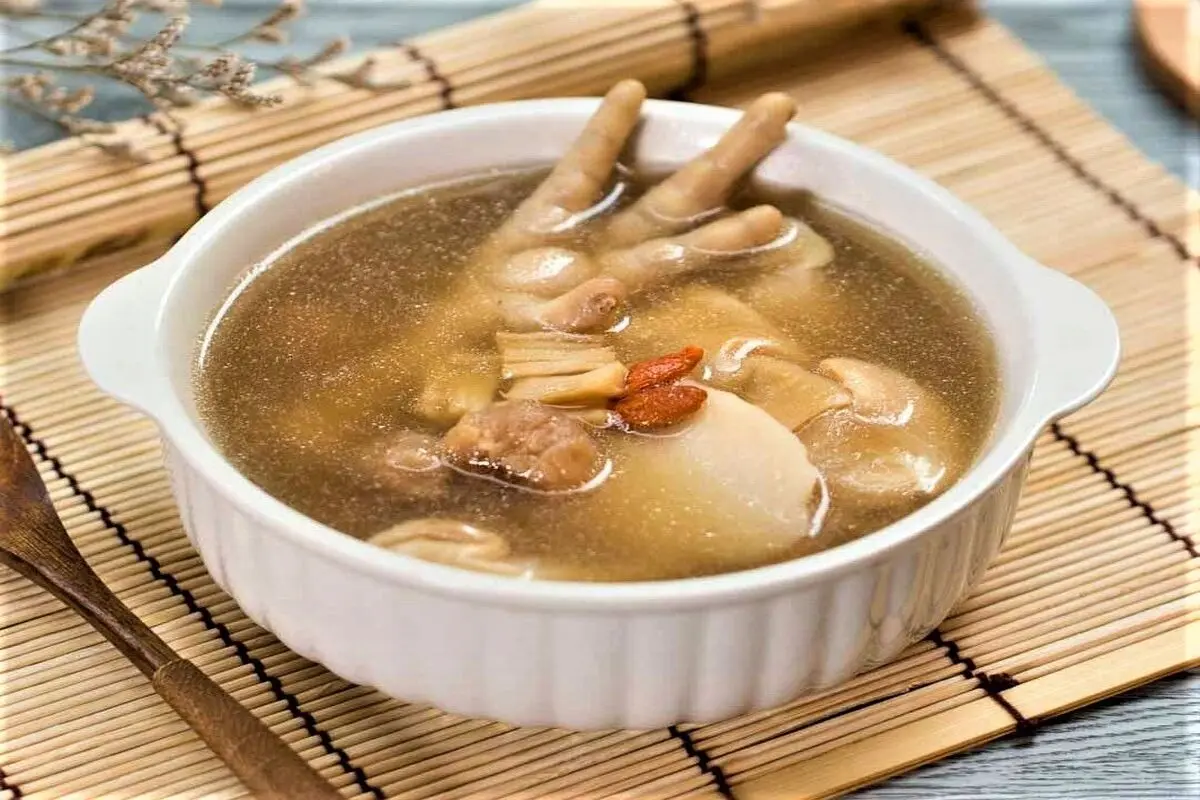 تاثیر باورنکردنی پای مرغ در از بین بردن چروک صورت
