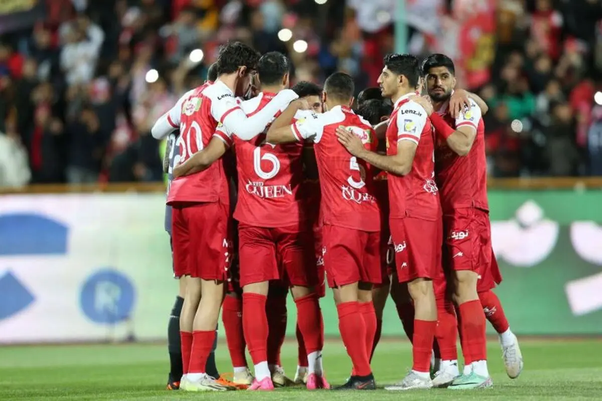 لحظه خروج پرسپولیسی‌ها از هتل+ ویدئو
