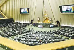 به درخواست مهندس ضرغامی و  دستور  رئیس مجلس  طرح مانع‌زدایی از توسعه صنعت برق به کمیسیون انرژی برگشت
