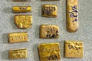 هجوم مردم برای خرید طلای آب شده