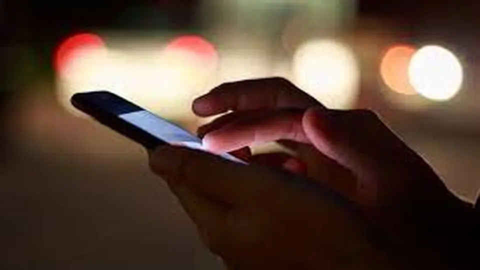 تاثیر استفاده والدین از دستگاههای هوشمند بر کودکان
