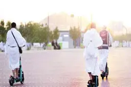 طواف با اسکوتر

