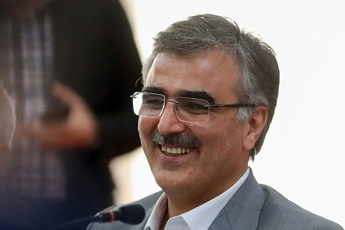 ارز مفت به کسی نمی‌دهیم/ بانک مرکزی مسئول تورم یا ارز نیست

