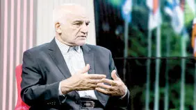 صلح پشت دیوار چین
