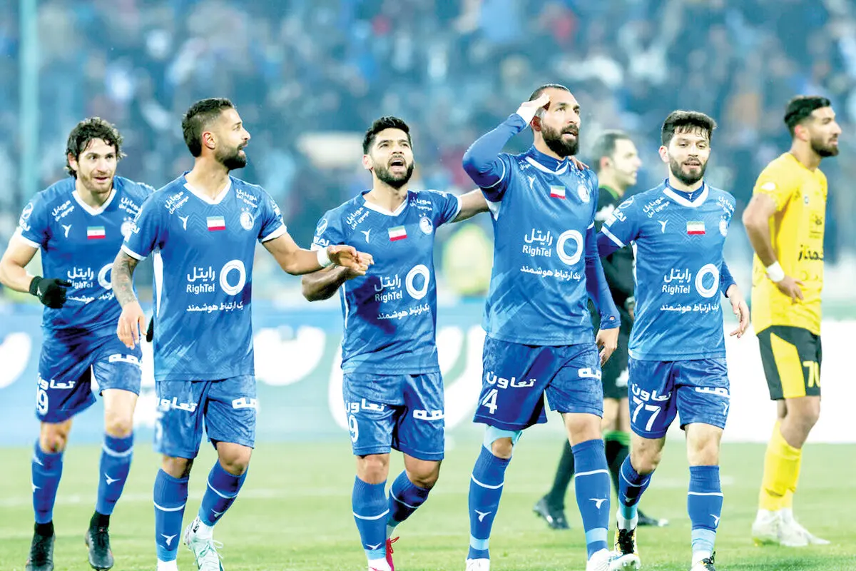 خیز  بلند استقلال  برای قهرمانی  در  لیگ

