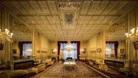 ماجرای تخلیه کاخ نیاوران چه بود؟