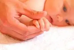 چرا زنان بچه‌دار نمی‌شوند؟
