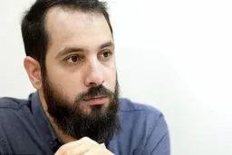 ارتش‌های سایبری، اکانت‌های پولی و دست‌کاری افکار عمومی