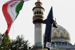 پاسخ ایران به اسرائیل در راه است/ آمریکا برای مهار حمله ایران، آماده‌باش است
