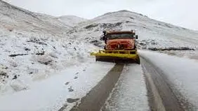 مسافران بخوانند/ بارش سنگین برف در محورهای استان کرمان