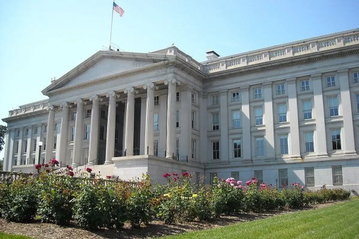 US imposes new sanctions against Iran